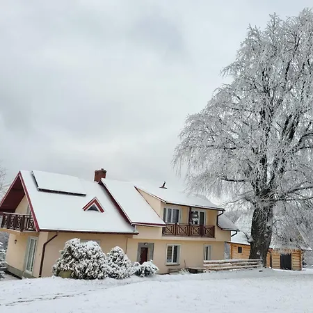Dom Przy Szlaku Gsb-noclegi Na Przeleczy-agroturystyka *