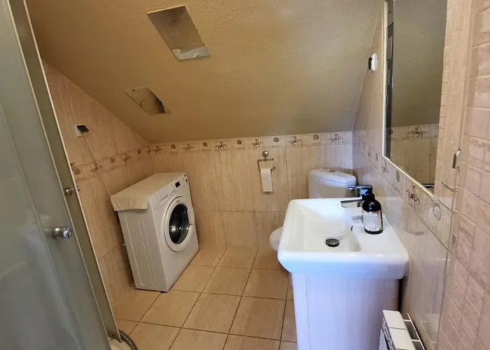 Dom Przy Szlaku Gsb-noclegi Na Przeleczy-agroturystyka